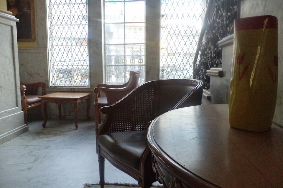 Sitting Area